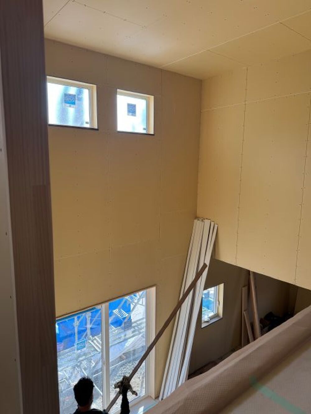 大工さんの工事まもなく完了です。