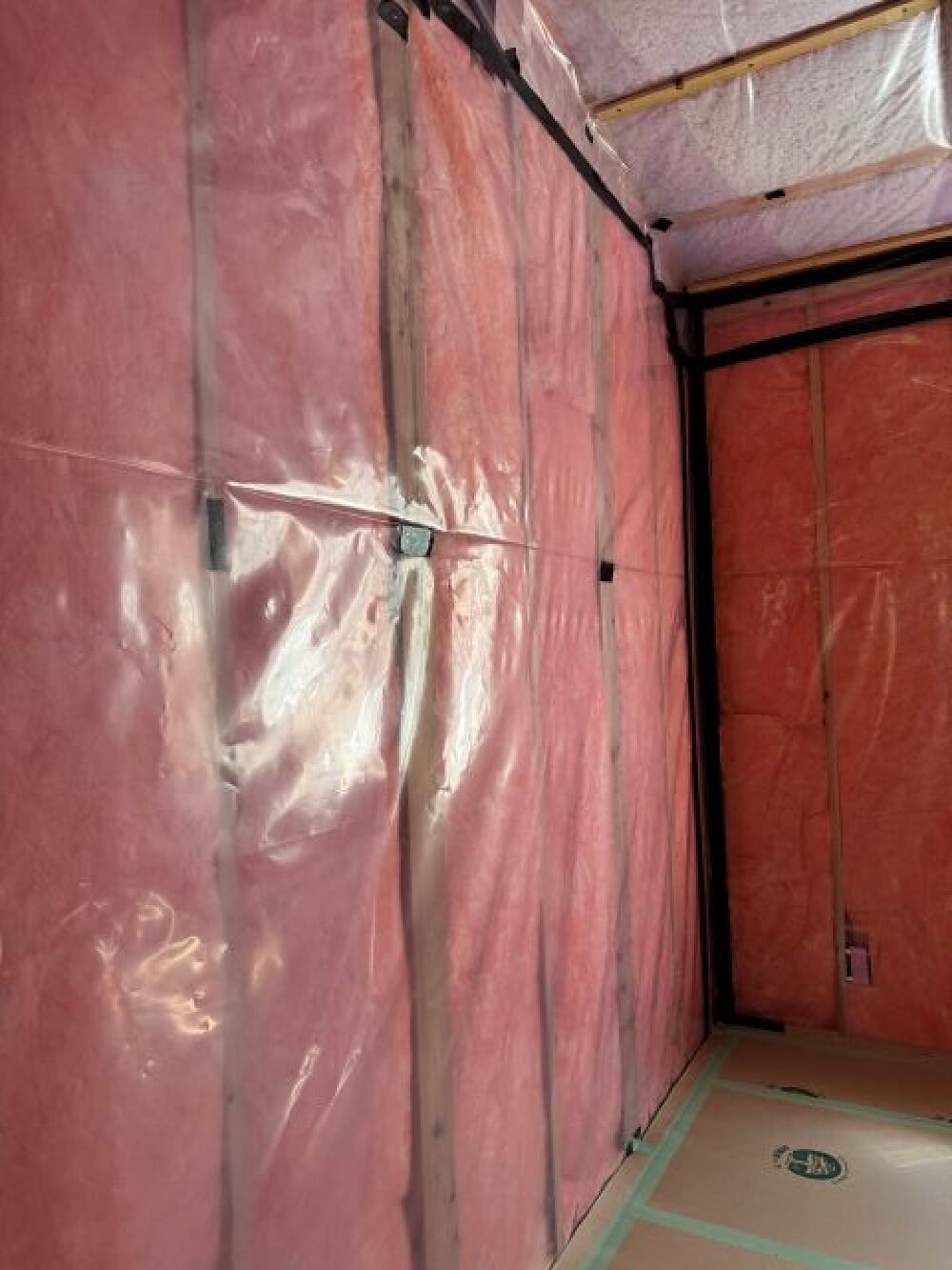 壁面の断熱材施工