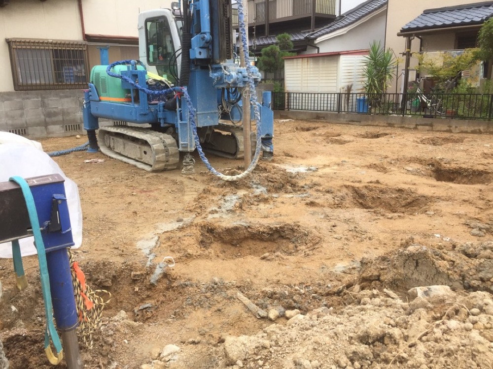 地盤改良工事を行いました。