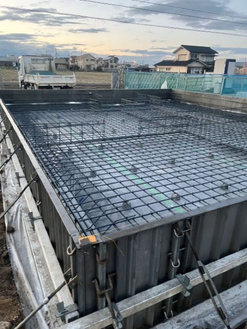 基礎工事はじまりました。