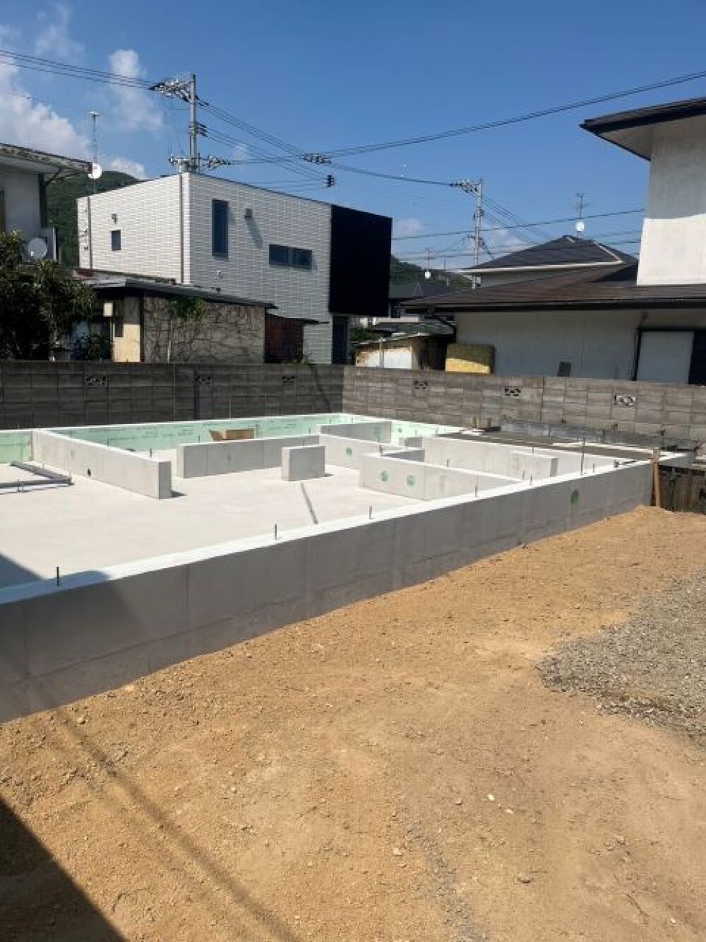 基礎工事完了しました。